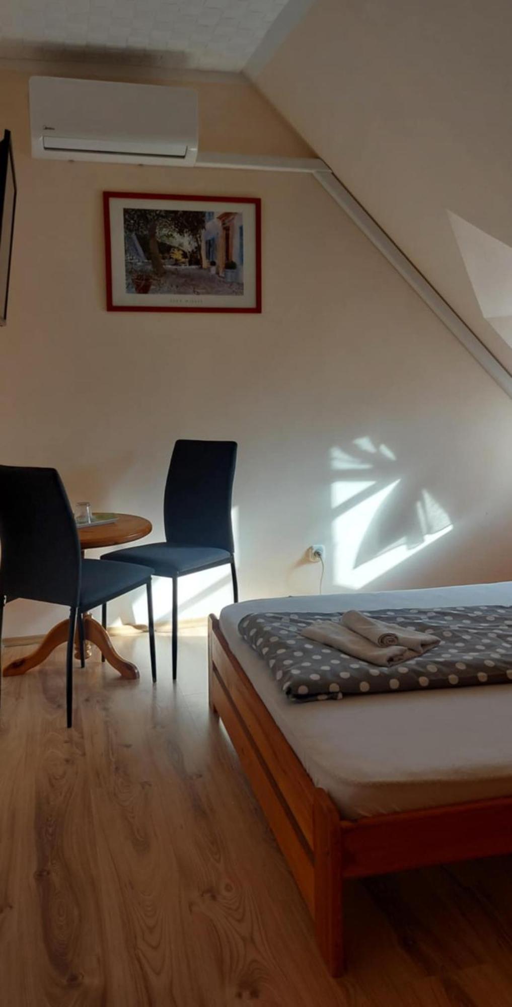 Diána Fogadó Keszthely Esterno foto